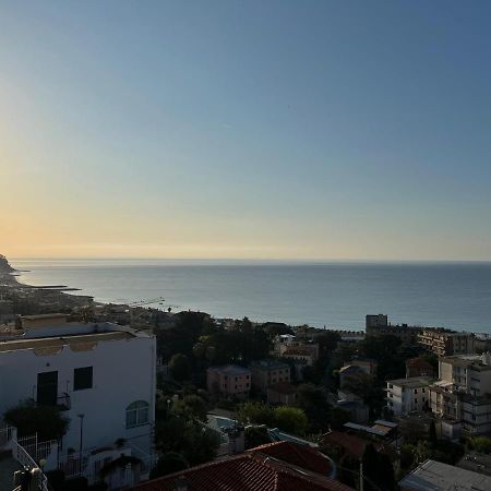 Joy Bed And Breakfast Albissola Marina Ngoại thất bức ảnh